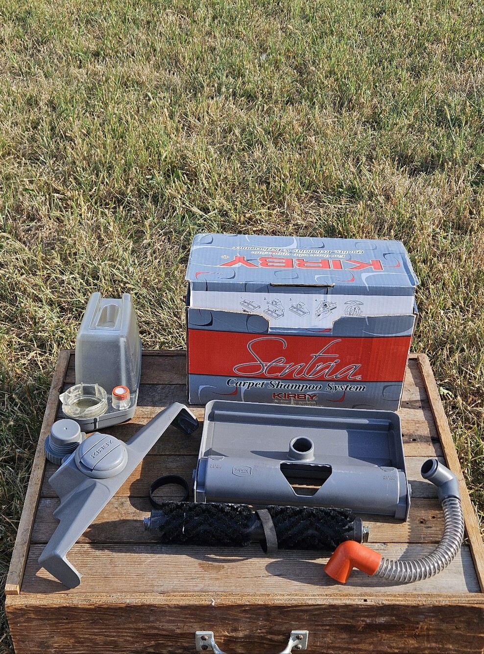 Kirby Sentria Carpet Shampoo System Kit Attachments Model  Hose Tank Box